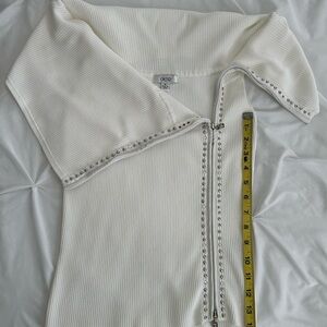 Cache blouse, medium size, white.